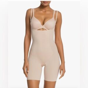 Spanx Women's One Piece Body Shaper Adjustable Strap Beige Size S